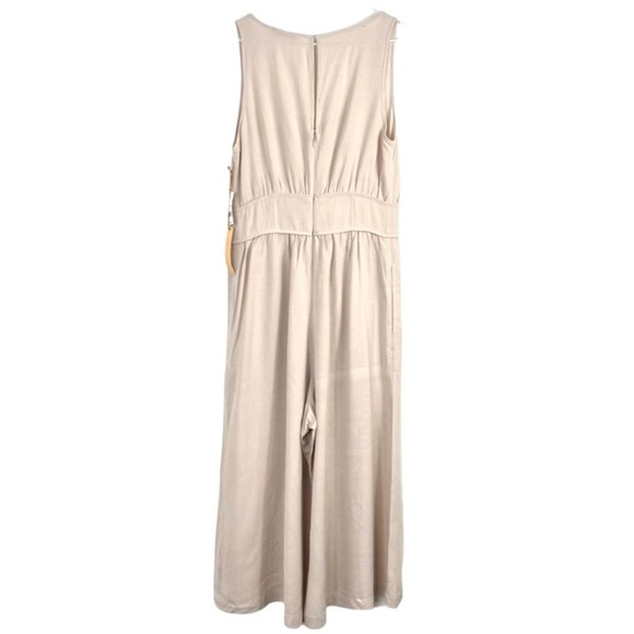 Gibson & Latimer Culotte Crop Jumpsuit in Nude Beige New with Tag - Picture 4 of 7